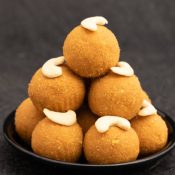 Besan Laddu (250g)